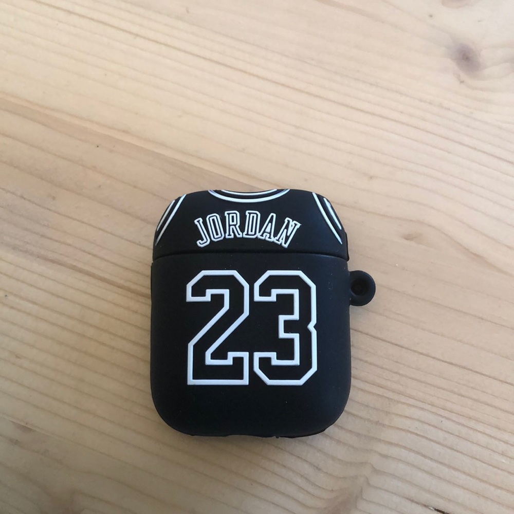 Jordan AirPod case - Picture 3 of 5
